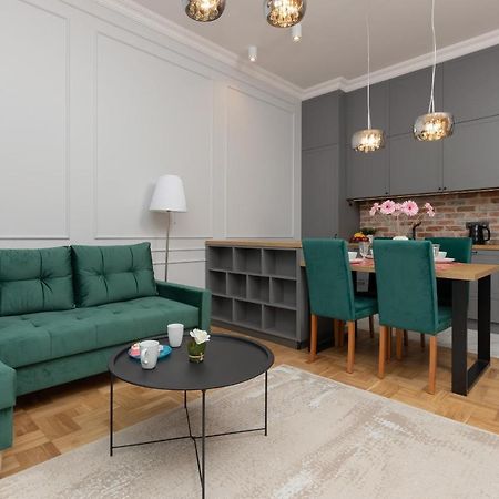 Warszawa Ochota Modern Apartment For Families By Noclegi Renters Dış mekan fotoğraf